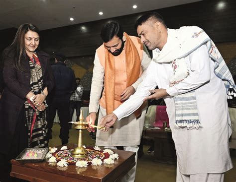 Hry CM Saini inaugurates exhibition, outlines importance of craftsmanship