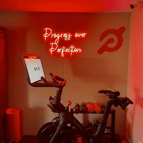 Gym Signs 的图像结果