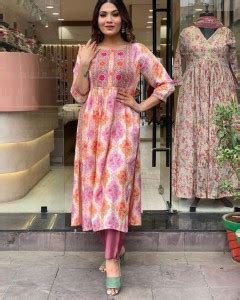 SNAPPY FASHION Women Embroidered Trail Cut Kurta - Buy SNAPPY FASHION ...