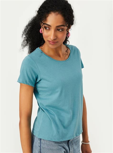 Buy Women Solid T-shirt Online at just Rs. 199.0 - 1000013318843 | Max ...