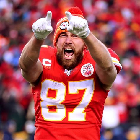 Travis Kelce Net Worth & Fiancée (Taylor Swift) - Famous People Today