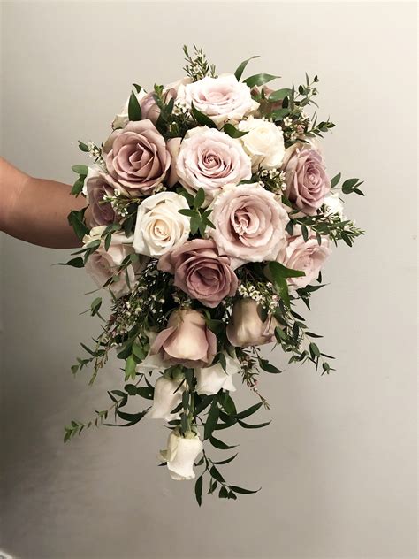 White roses cascading bridal bouquet – Artofit