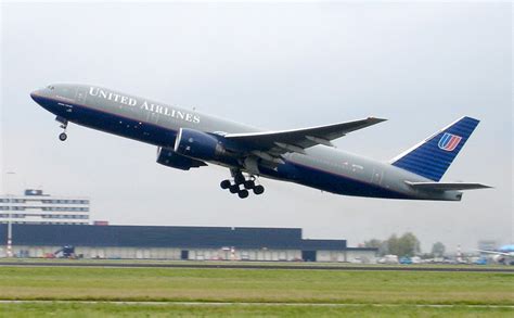 File:United Airlines 777 N777UA.jpg - Wikipedia, the free encyclopedia