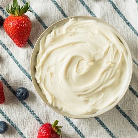 7 Good Crème Fraiche Substitutes - Insanely Good