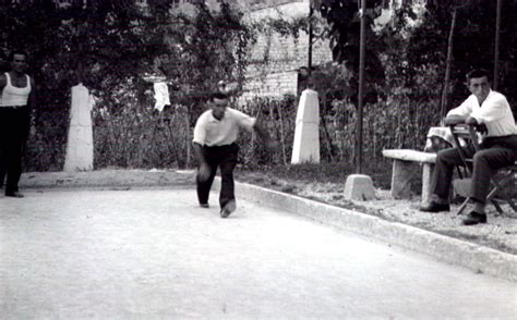 Playing Italian Bowling: Bocce! | ITALY Magazine