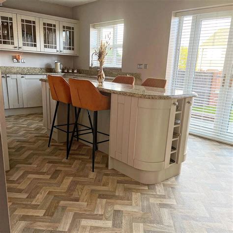 Why vinyl flooring could be the perfect solution for your kitchen ...