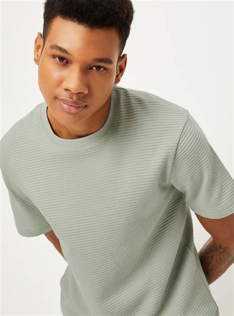 Buy Men Textured Lounge T-shirt Online at just Rs. 499.0 ...