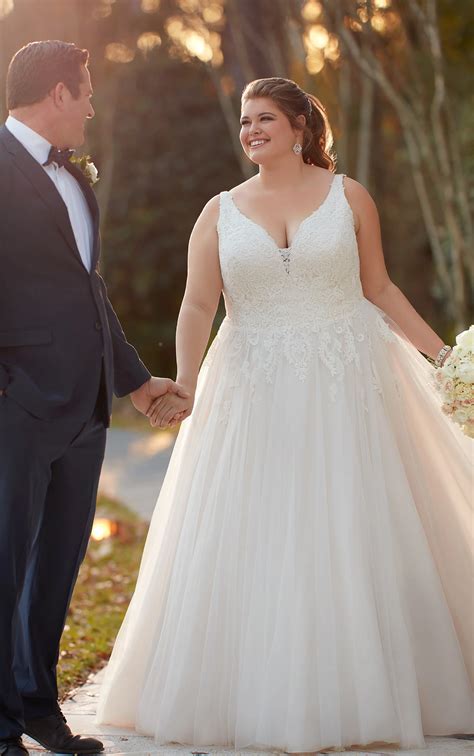 Modest A-Line Plus-Size Wedding Dress | Stella York Wedding Dresses
