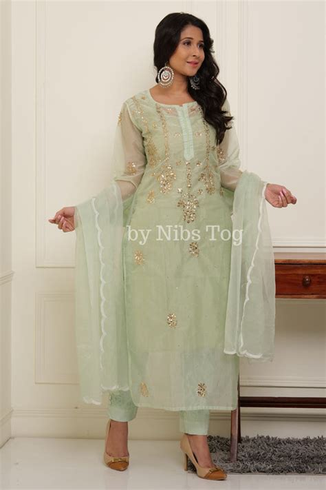 Organza – Nibs Tog