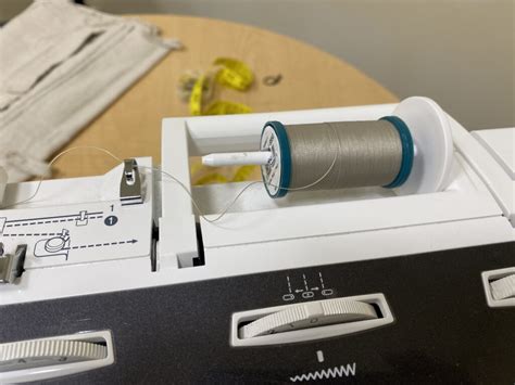 How to Set Up Sewing Machine 的图像结果