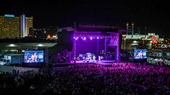 Entertainment - Aquarius Hotel - Casino - Laughlin, Nevada