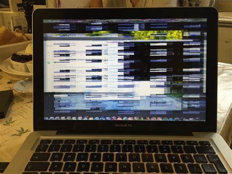 macbook pro - Mac Freeze and Screen Goes Weird After RAM Upgrade - Ask ...