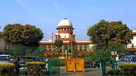 Manipur violence: Supreme Court to resume hearing today, state DGP to ...