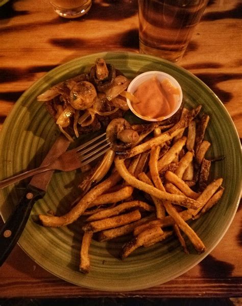 Harp and Hound - Ogden Utah Restaurant - HappyCow