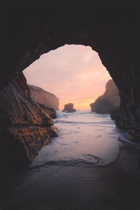 Shark Fin Cove, California (Photo credit to u/Its_jes2) : r/MostBeautiful