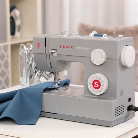 Rezultat imagine pentru Tutorial for Singer Sewing Machine 4452