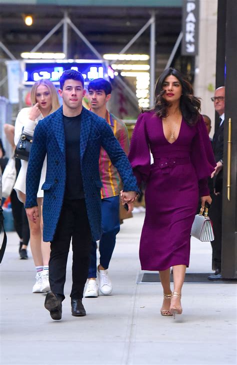 Priyanka Chopra wears her mangalsutra with a purple dress in New York ...