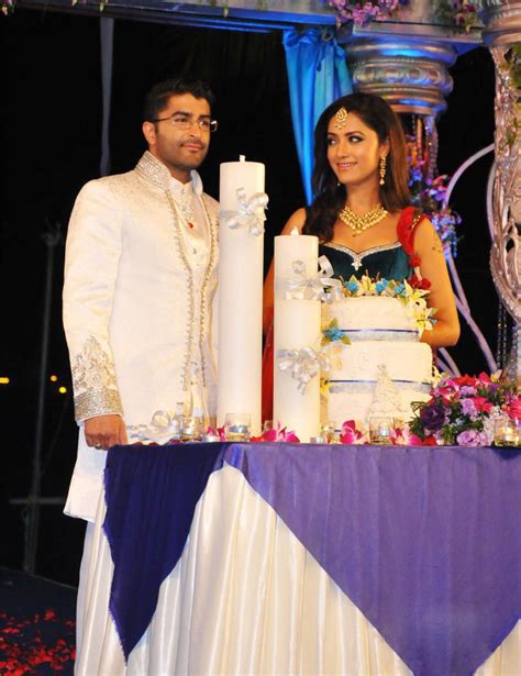 Mamta Mohandas & Prajith Reception Photos |Tamil Cinema News Updates ...