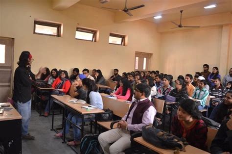 Itimes DU Diaries: An Insider View Of The Dynamic Culture Of Kirori Mal ...