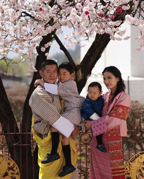 Royalweddinganniversary royal weddings marriages throughout history ...