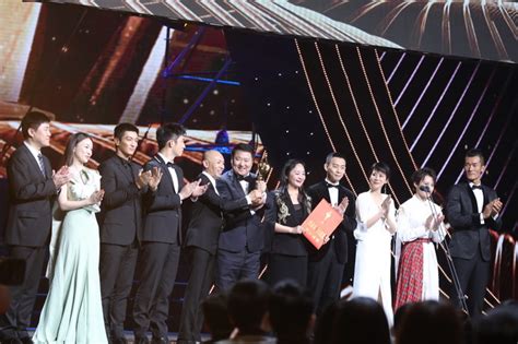 第35届中国电影金鸡奖颁奖典礼举行，《长津湖》获最佳故事片奖！_腾讯新闻