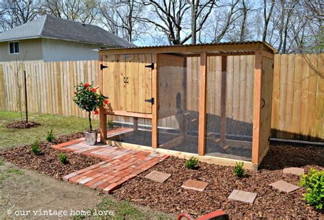 10 Fresh And Fun Chicken Coop Design Ideas - Garden Lovers Club
