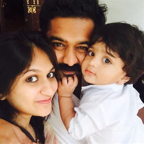 Asif Ali with his Family - Photos,Images,Gallery - 23031
