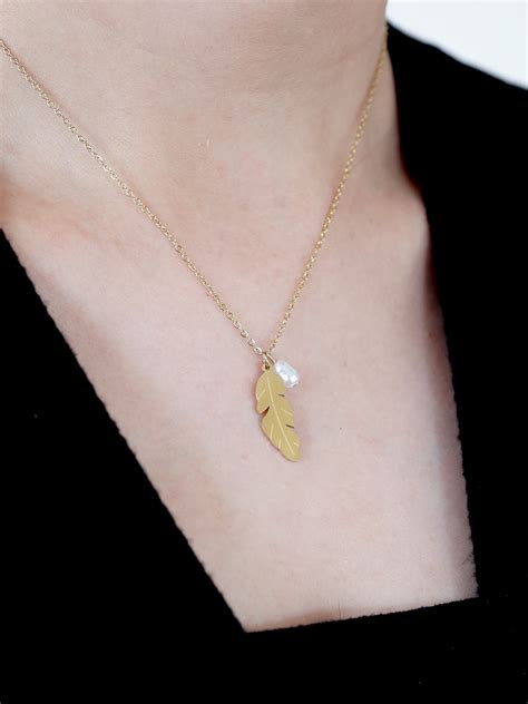 Dewleaf Necklace (Gold) – LOLO LéPA