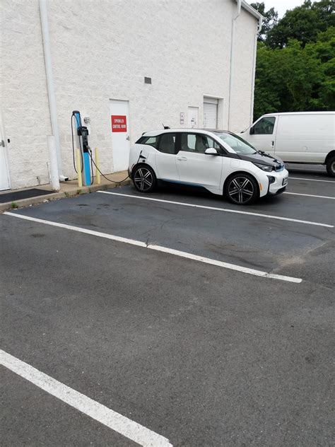 Richmond BMW Midlothian | Midlothian, VA | EV Station
