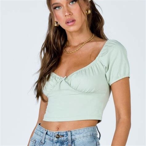 princess polly kendall crop top - sage green size us 6 | Depop