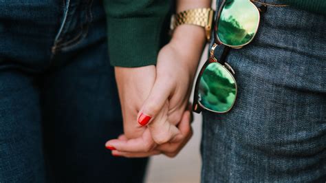 Download wallpaper 2048x1152 hands, couple, touch, glasses, tenderness ...