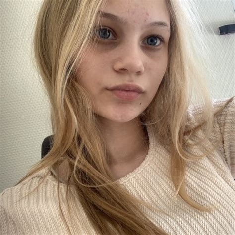 Leni - German teacher - ₹1051/h