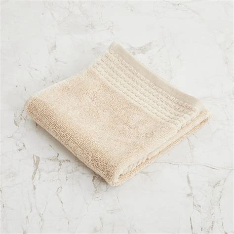 Buy Celebrity Solid Hand Towel - 40 x 60 cm from Home Centre at just ...