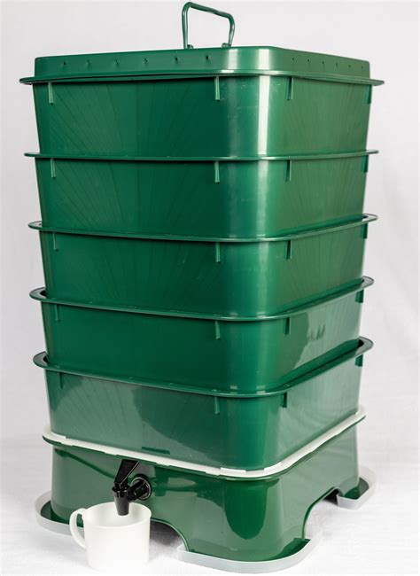 Amazon.com : Moutta | WORMcube Green Design & Compact I 2 Trays Wormery ...