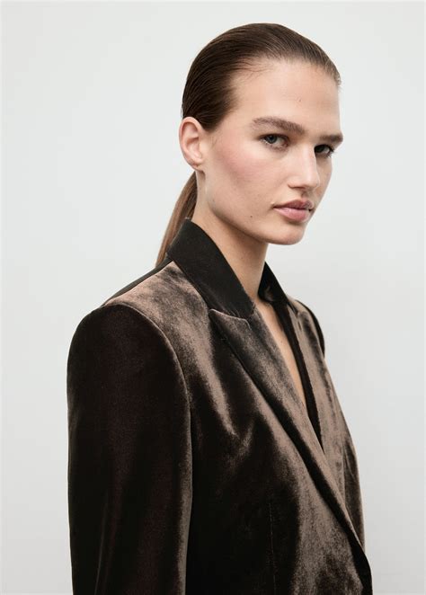 Structured velvet blazer - Women | MANGO Kosovo