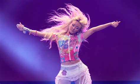 Tiktok 2025 – Zara Larssons tio år gamla hit ”Lush life” lyfts fram