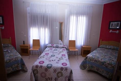 HOSTAL NAVARRA (Zaragoza) - Hostel Reviews & Photos - Tripadvisor