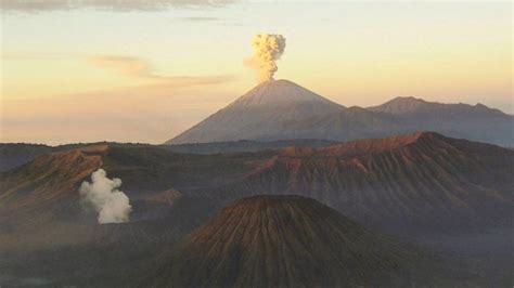 gunung berapi di indonesia