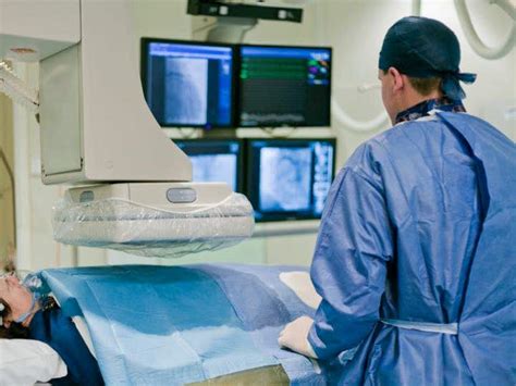 SAVR Beats Expectations in Intermediate Risk Trial | MedPage Today