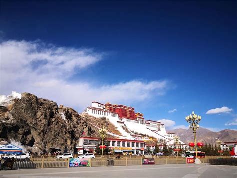 西藏布达拉宫日出的延时视频视频素材_ID:VCG42N1209996355-VCG.COM