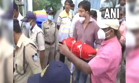 Body of 2-yr-old girl pulled out from MP borewell in decomposed state