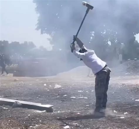 Exploding Hispanic Hammers 的图像结果