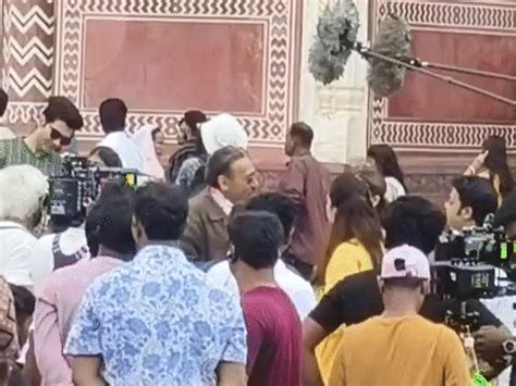 tu meri main tera shoot taj mahal jackie ananya wah taj tourist entry ...