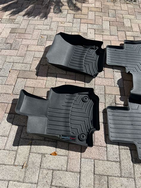 Toyota RAV4 Floor Mats for Sale in Medley, FL - OfferUp