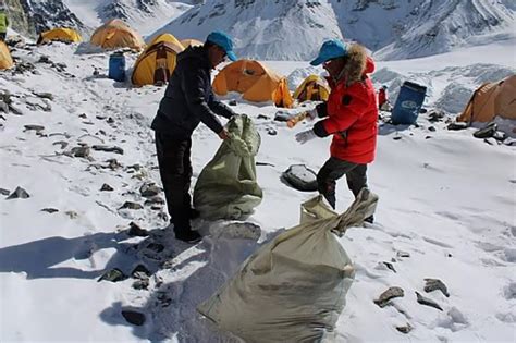 Mount Everest: एवरेस्ट पर खतरनाक साजिश! टूरिस्ट के खाने में मिलाया जाता ...