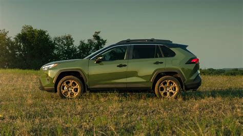 13 Rugged Hybrid SUVs That Are Perfect For Off-Roading