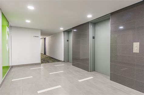 https://media.minto.com/slideshows/1666/11_parkwood_hills_1343_meadowlands_drive_nepean_elevators.jpg
