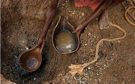全球最缺水的地方，每天都要去“抢水”，一桶水要用一个星期！_水资源