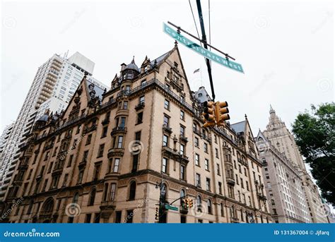 The Dakota Building in New York City Editorial Stock Image - Image of ...