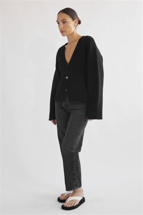 Almina Concept - V Neck Cardigan in Black | V neck cardigan, Cardigan ...